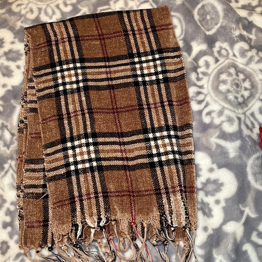 “Burberry” scarf for women or men